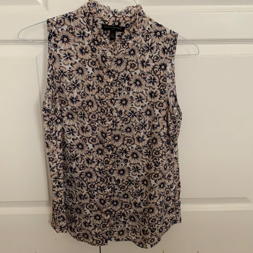 Banana Republic Factory Petite sleeveless top